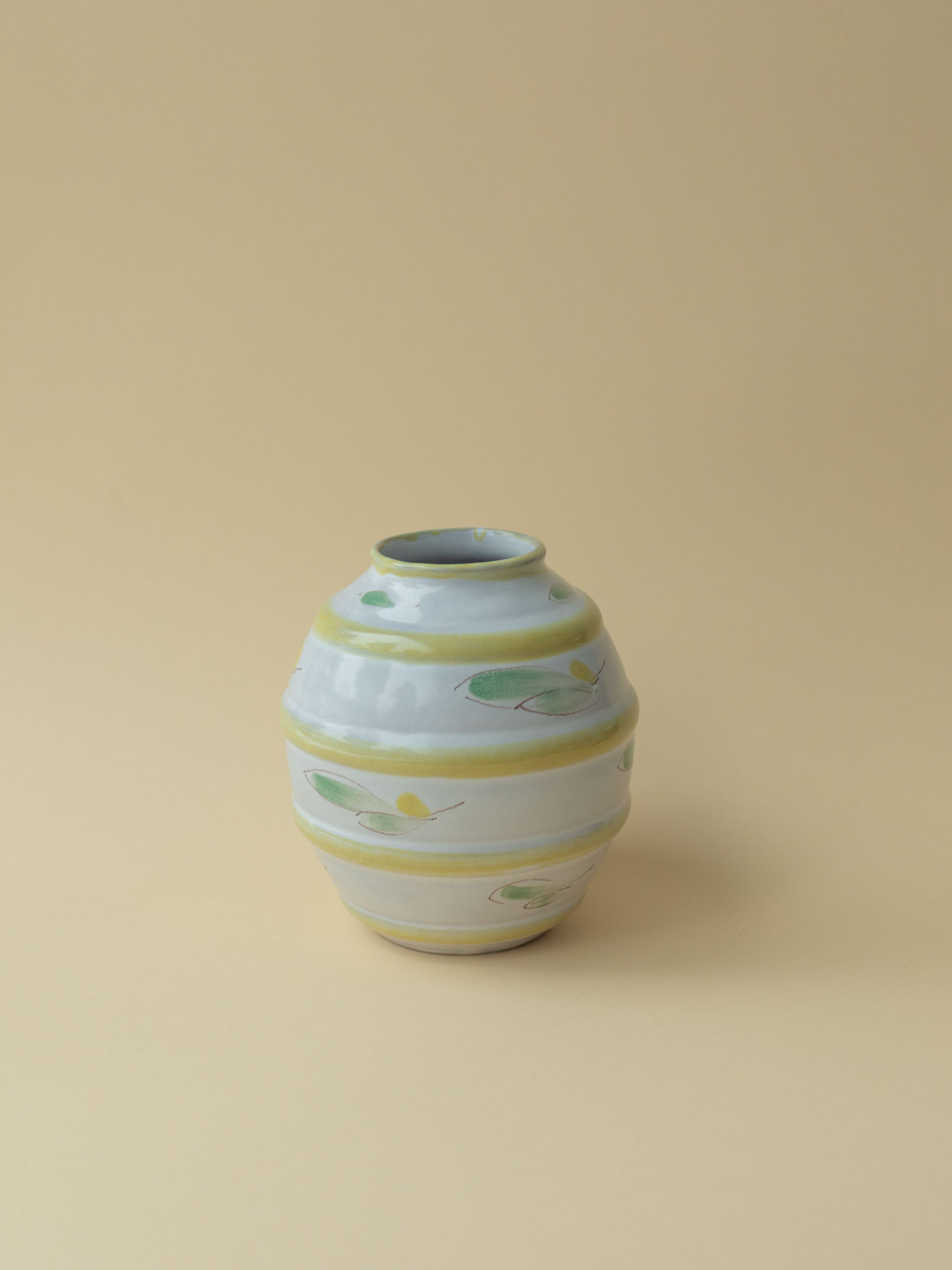 Arabia ARA | "Ampiaispesä" Vase