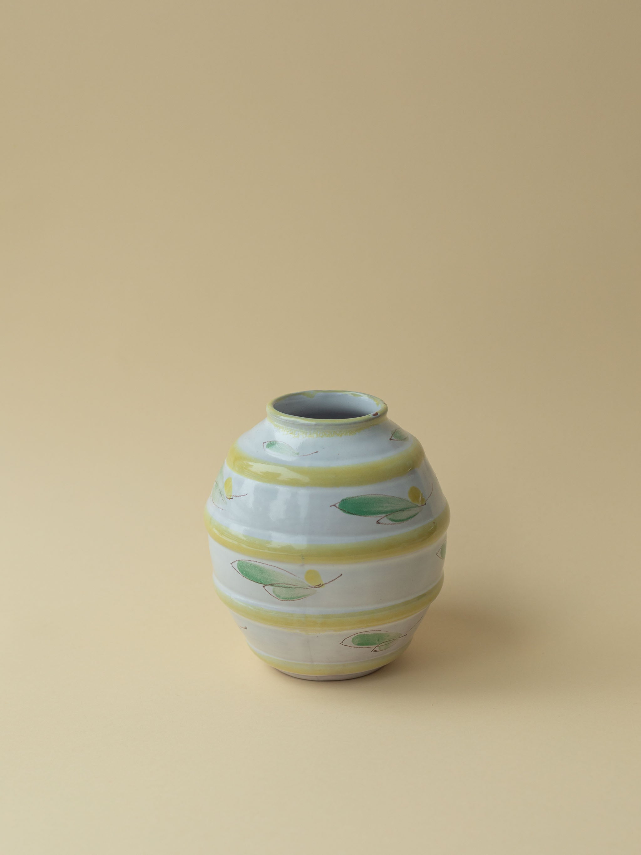 Arabia ARA | "Ampiaispesä" Vase