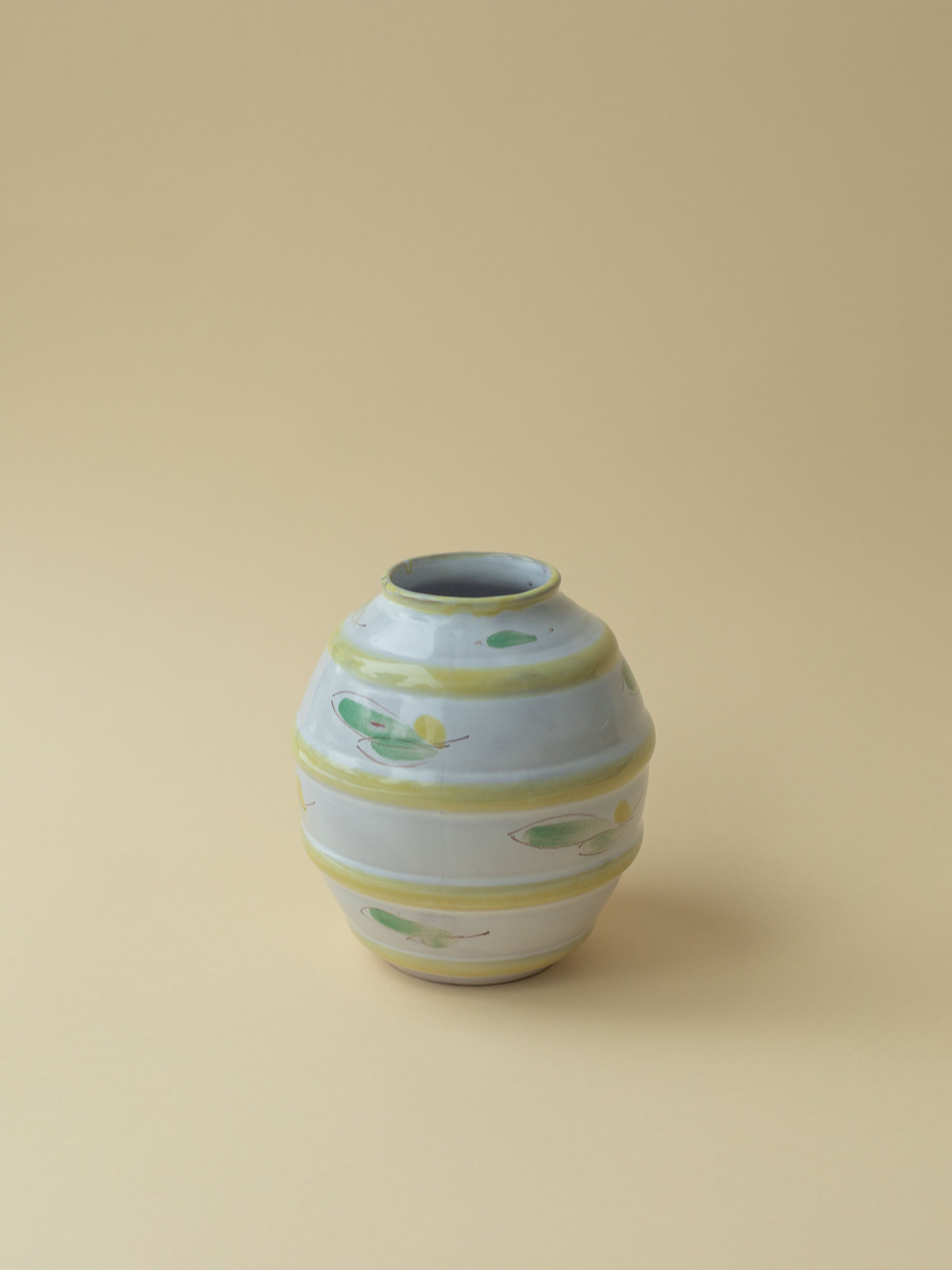 Arabia ARA | "Ampiaispesä" Vase