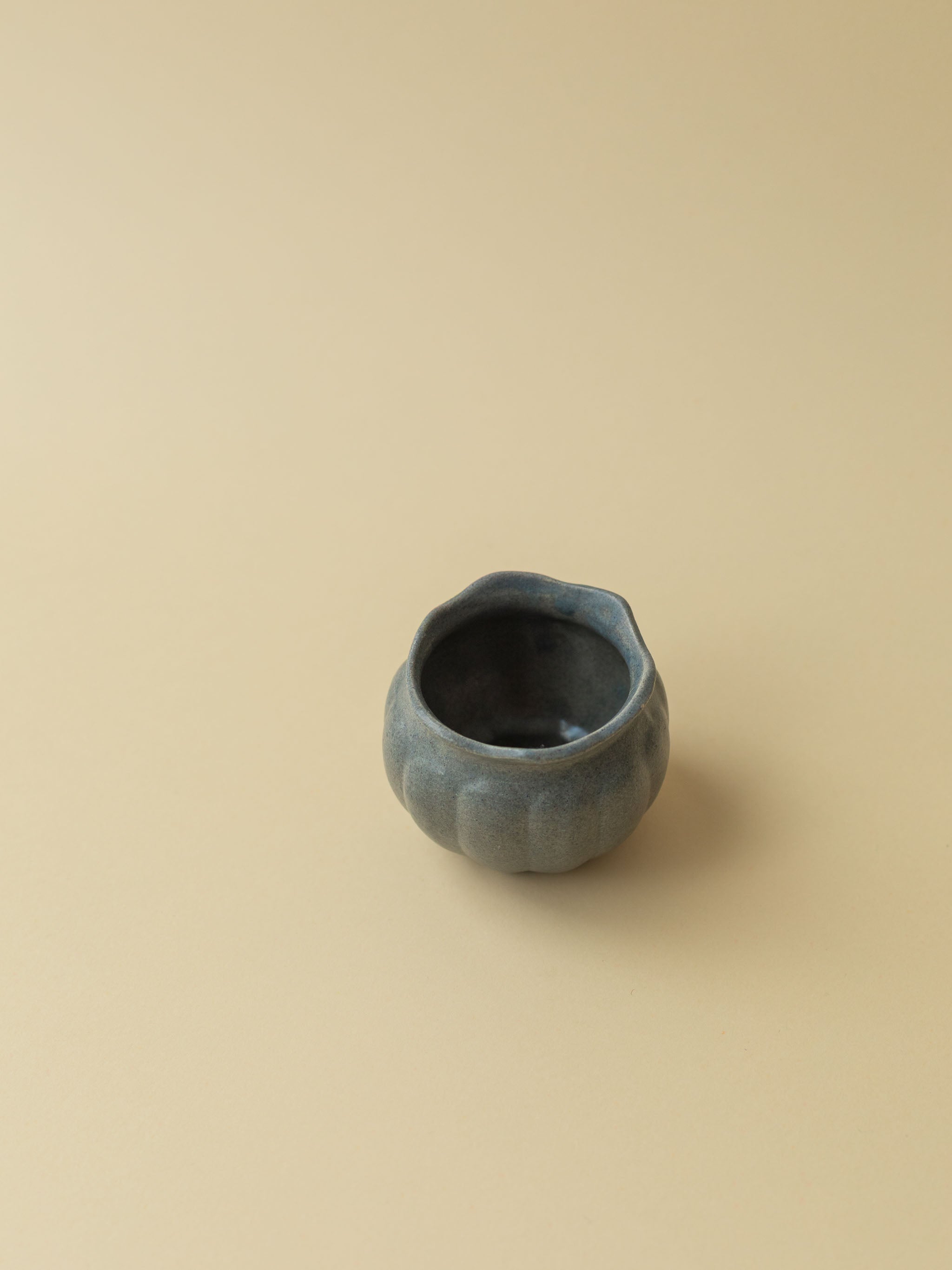 Kupittaan Savi | Miniature ceramic vase