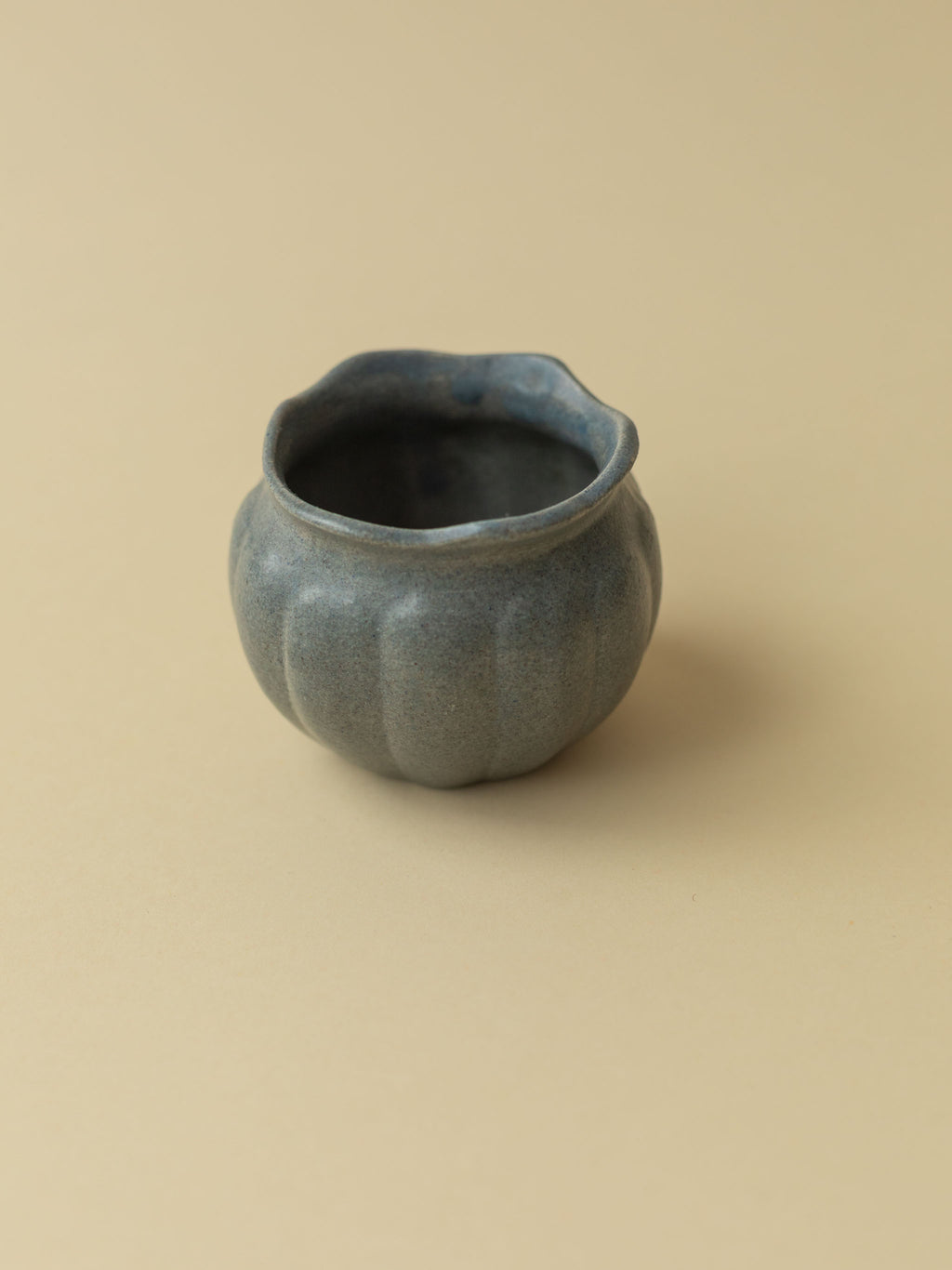 Kupittaan Savi | Miniature ceramic vase